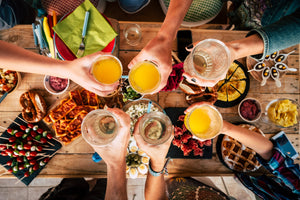 Digestione lenta d'estate: cene e aperitivi senza sensi di colpa