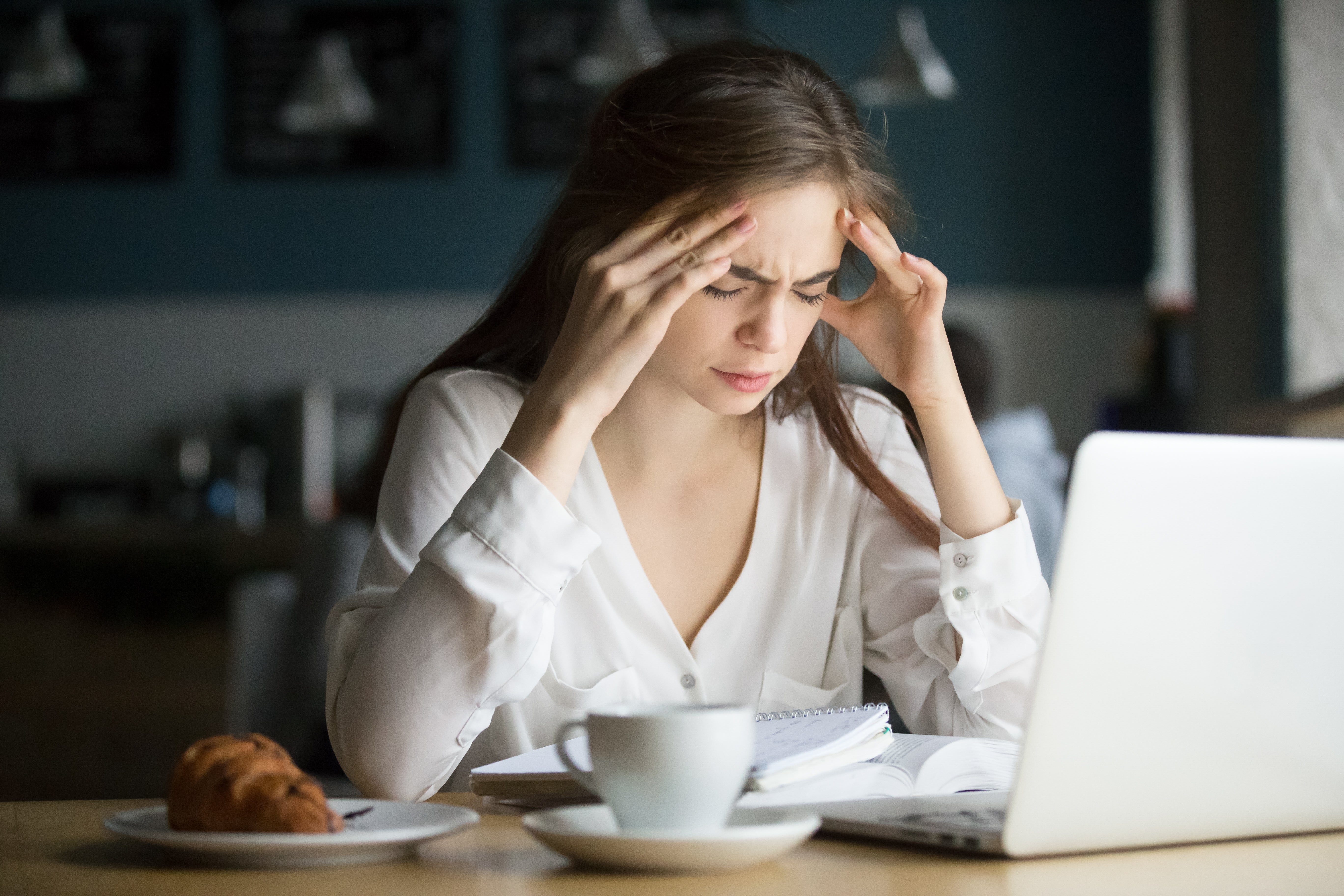Stress e ansia: come costruire una routine di relax con i gemmoderivati